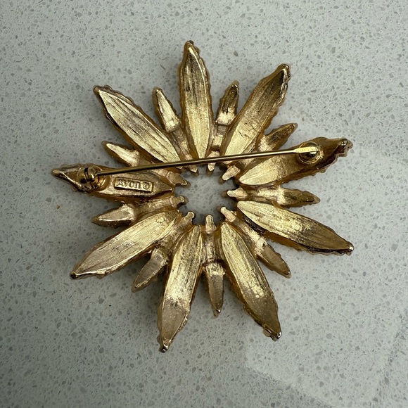 Vintage Gold Tone Starburst Flower Brooch Avon MCM Mid-Century Modern - Picture 4 of 6